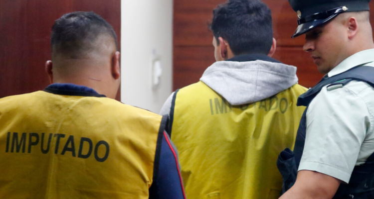 Formalizan a adolescentes que asaltaron a taxista