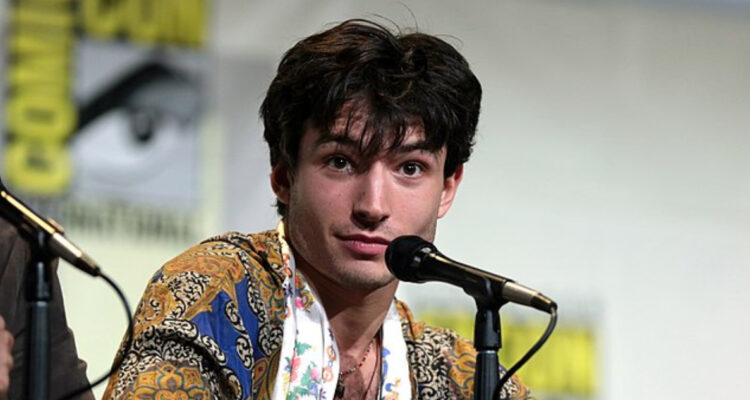 ezra-miller-es