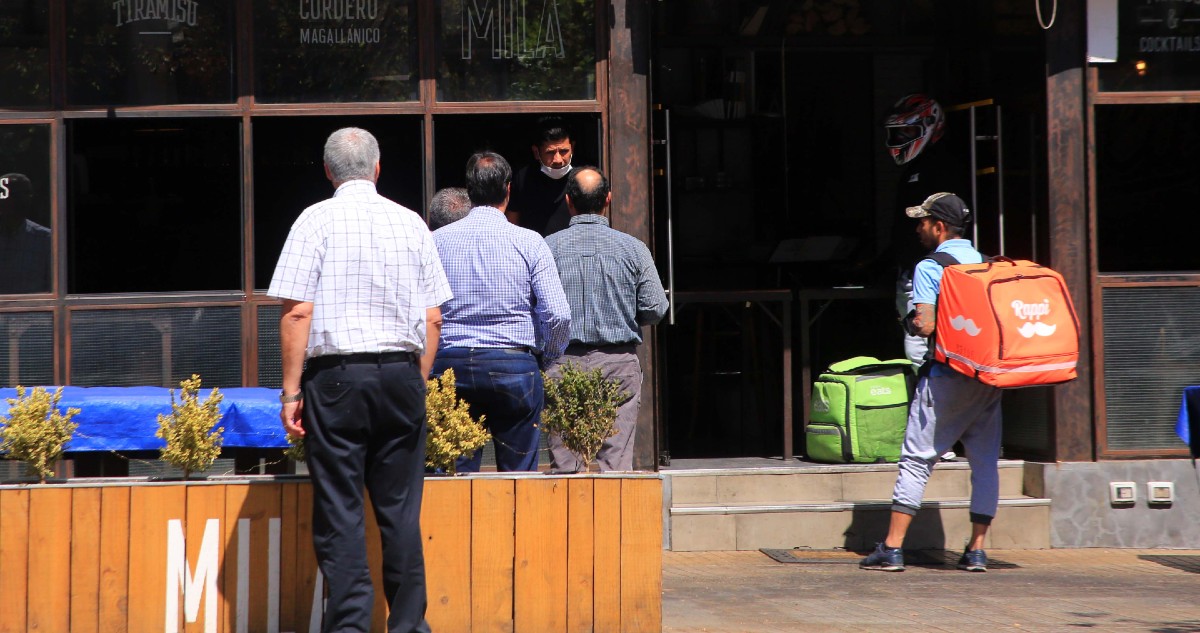 La actividad económica sigue “moderándose” y en junio anotó su menor crecimiento en más de un año