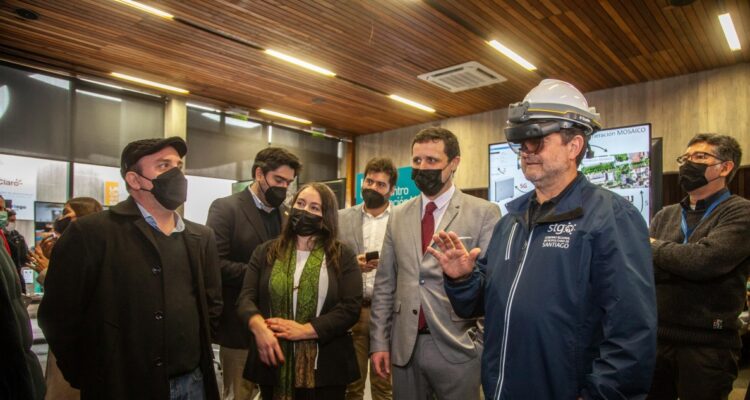 Lab Claro-Centro de Innovación UC 5G y Sé Santiago firman alianza para crear la primera ciudad inteligente a escala del país