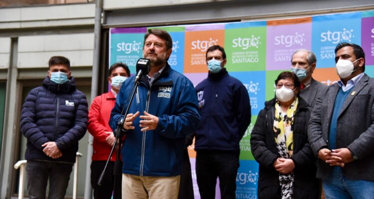 Gobierno Regional anuncia programa de atención integral para personas mayores víctimas de delitos en 17 comunas de la RM
