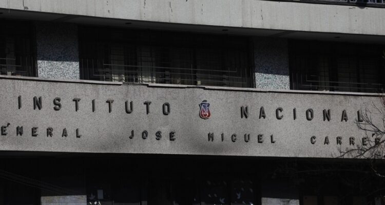 Instituto Nacional vuelve a clases presenciales
