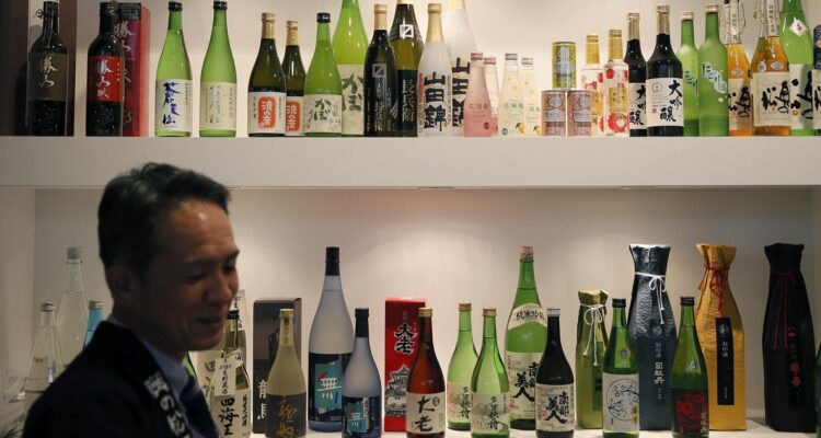 Botellas de sake.