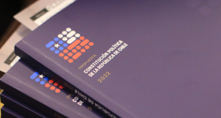 Abogados constitucionalistas sobre propuesta de nueva Constitución