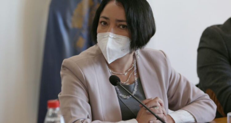 Delincuentes roban en casa de gobernadora de Coquimbo, Krist Naranjo: escaparon con cilindros de gas