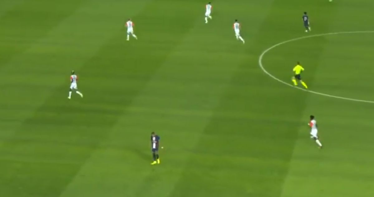 Kylian Mbappé se amurró a la mitad de partido del PSG.