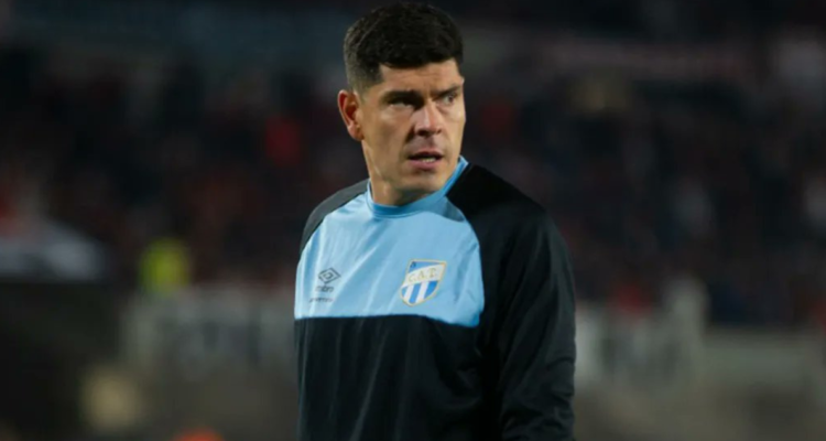 Carlos Lampe la rompe en Argentina.