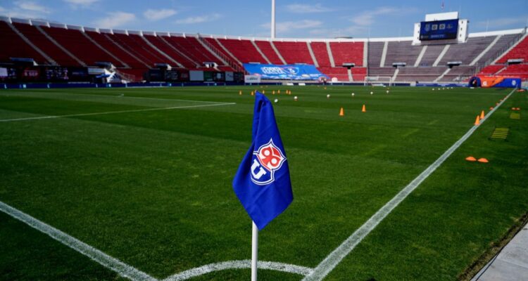 La U no será local en el Estadio Nacional tras vender su derecho a usarlo.