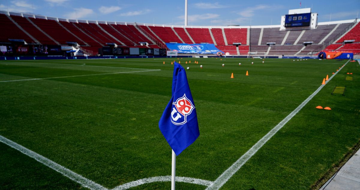 La U no será local en el Estadio Nacional tras vender su derecho a usarlo.