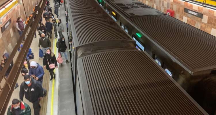 Falla obliga a cerrar Línea 2: combinaciones se encuentran suspendidas.