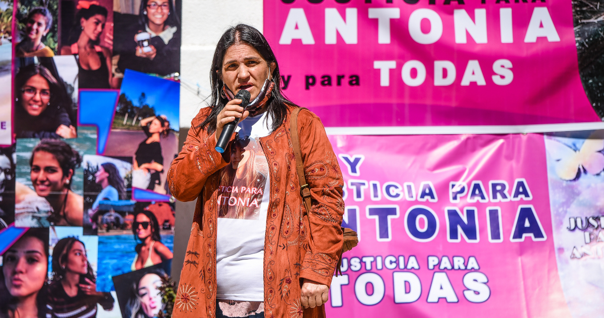 Madre de Antonia Barra querella contra padre de Pradenas