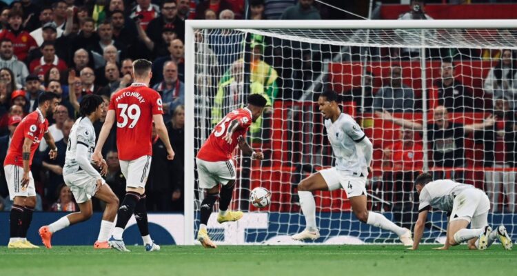 Manchester United se quedó con el Derby ante Liverpool.