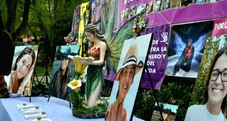 Un memorial para la víctima.