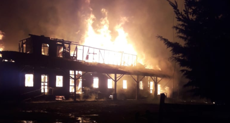 Amputan pierna a dueño de molino Grollmus que fue herido durante un ataque incendiario en Contulmo.