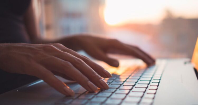 Programa mujer futura y cursos gratis del Sence