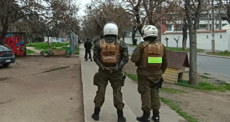 Guardias del parque Quinta Normal son detenidos por agredir con palos y fierros a un hombre