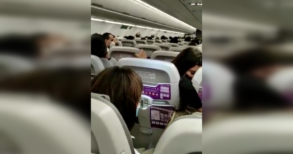 Pasajeros graban fuertes turbulencias en avión mientras cruzaban la cordillera