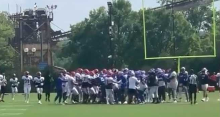 Violenta batalla entre los equipos de la NFL, Los Rams y los Bengals.