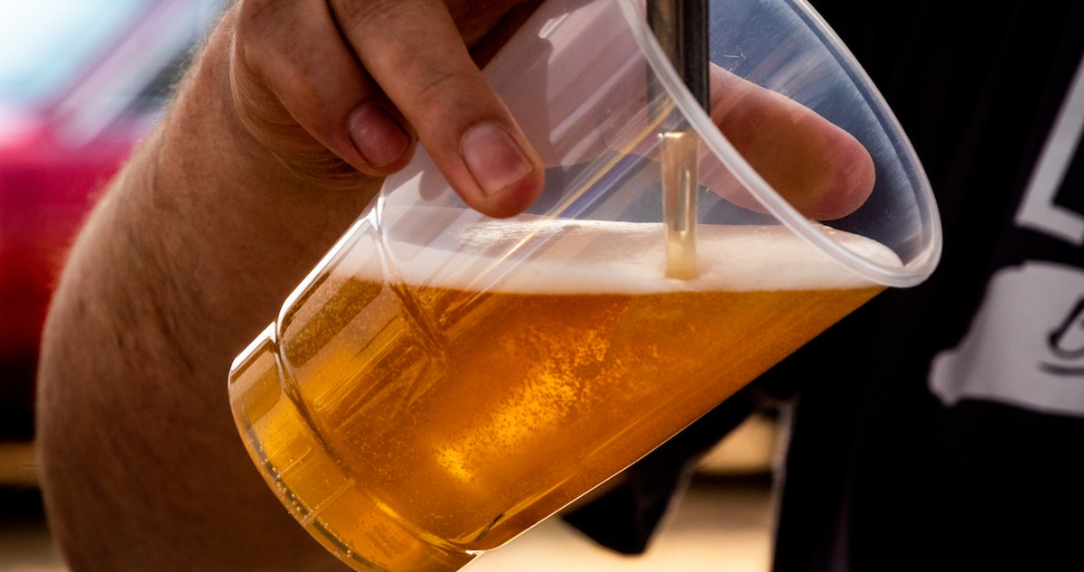 Los 8 grupos de personas que no deberían tomar cerveza