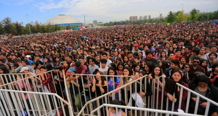 Productoras zanjan polémica con el Minsal por aforos completos: “Todos los conciertos se realizarán”