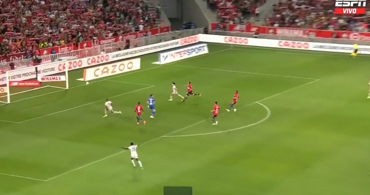 PSG impactó con tempranero gol al Lille.