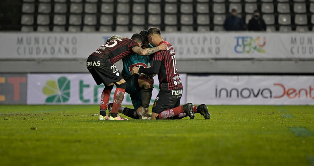 Rangers de Talca venció en un accidentado partido a Deportes Temuco.