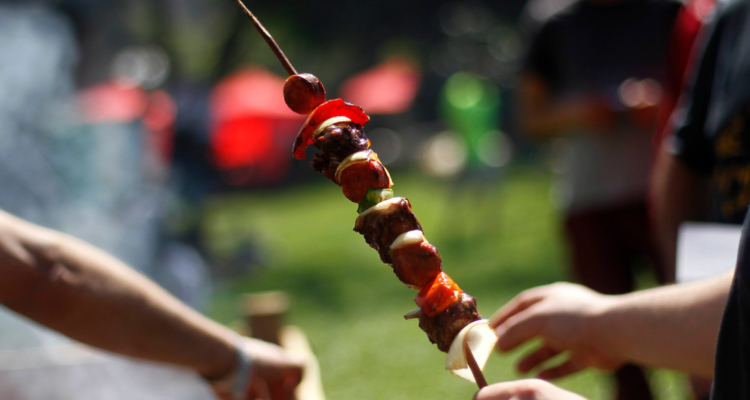 Remate de puestos para Fiestas Patrias en Valdivia