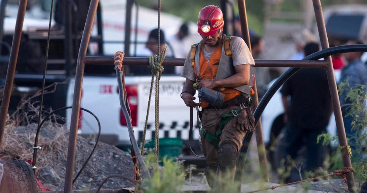 Rescatistas preparan dron para salvar a 10 mineros atrapados en México no se sabe si están con vida