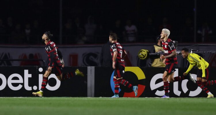 Sao Paulo fue sorprendido por Flamengo en el Morumbí por Copa de Brasil.