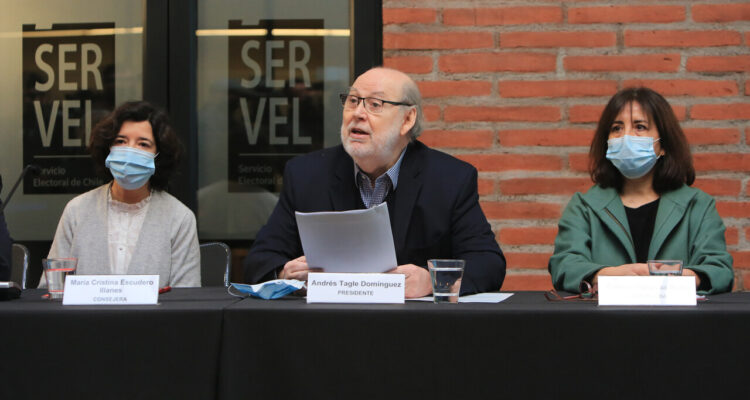 Presidente del Servel y miembros del consejo