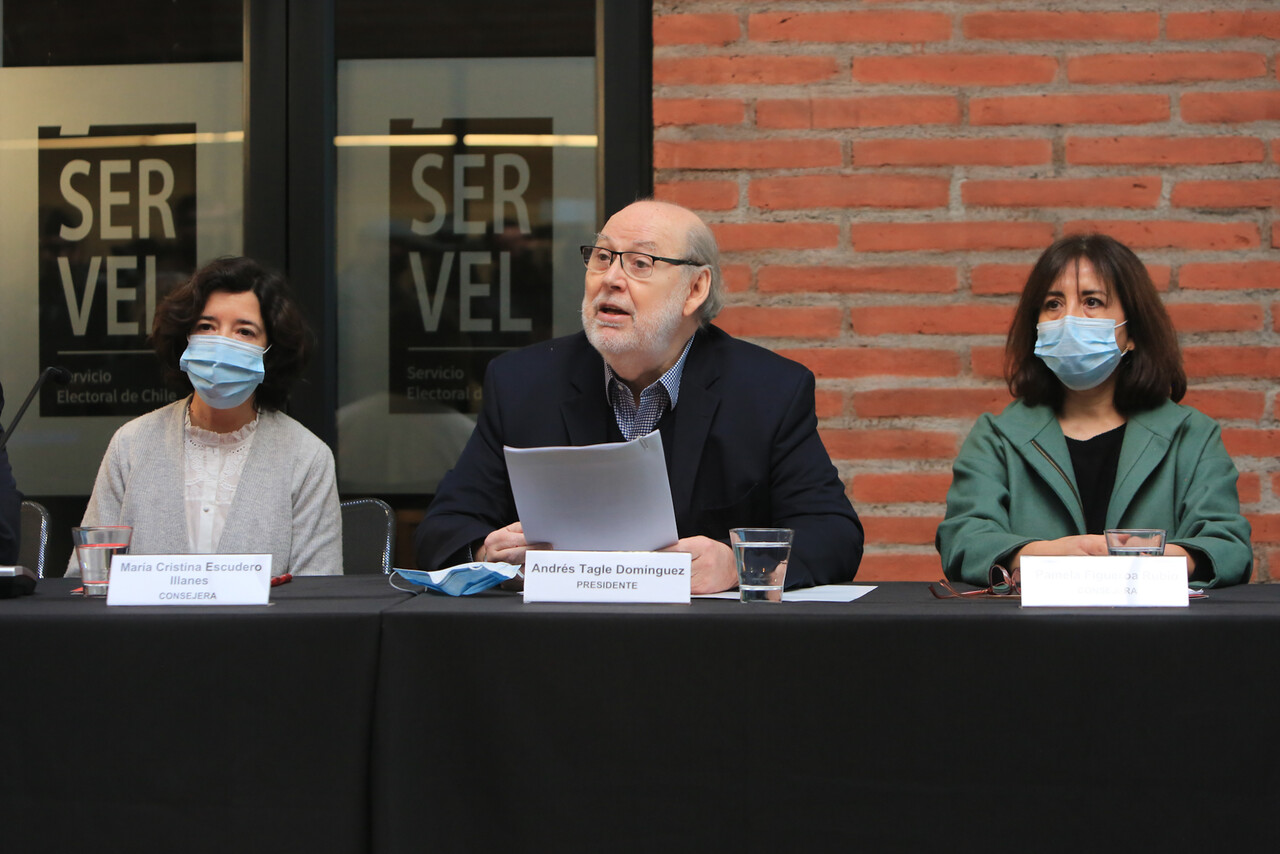 Presidente del Servel y miembros del consejo