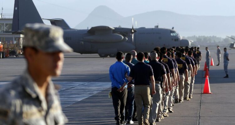 Suprema expulsa a extranjero