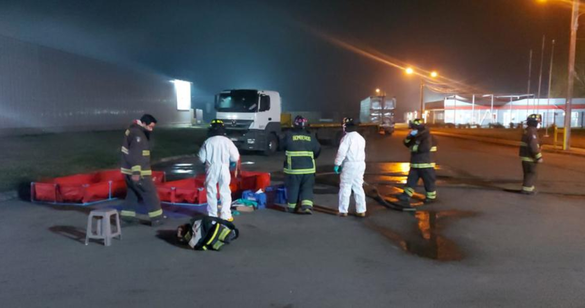 Talca evacúan empresa ante derrame de 2000 litros amoniaco
