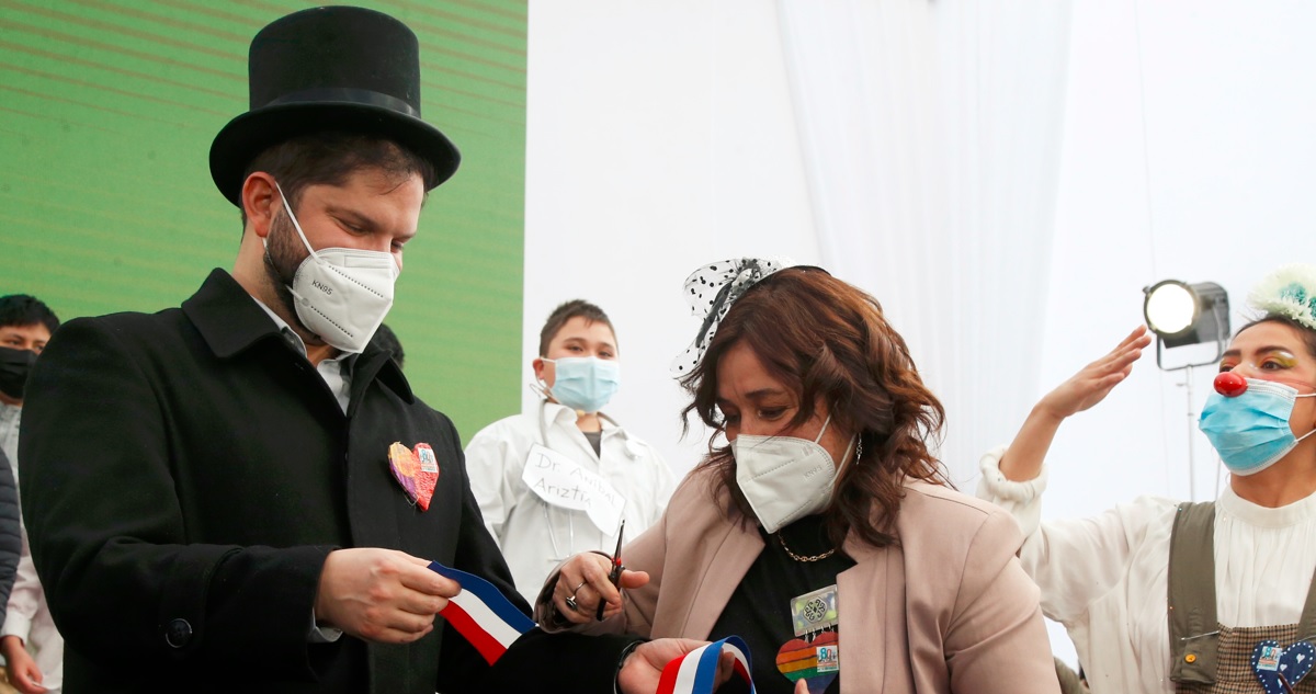 Foto contexto Boric, Yarza y testeo PCR