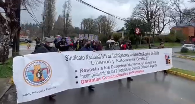 Sindicato Nacional N°1 de Trabajadores UACh rechaza por más de 500 votos último reajuste salarial.