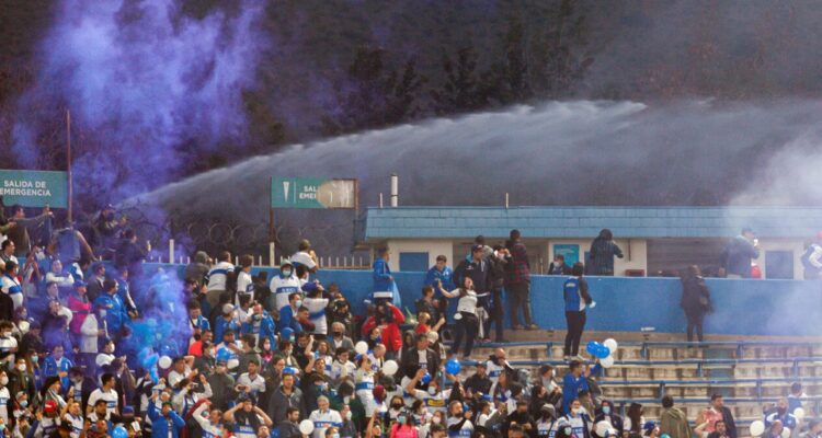 Universidad Católica condenó los hechos violentos ante Audax Italiano.
