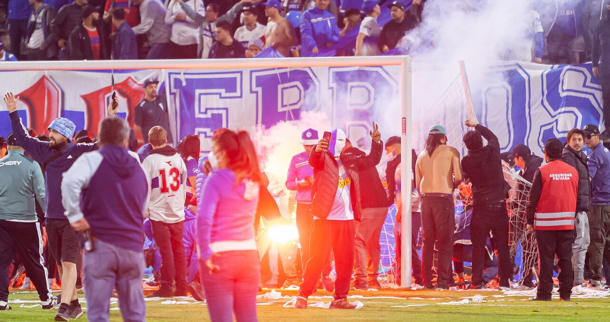 Universidad Católica no pudo terminar su choque ante Audax Italiano.