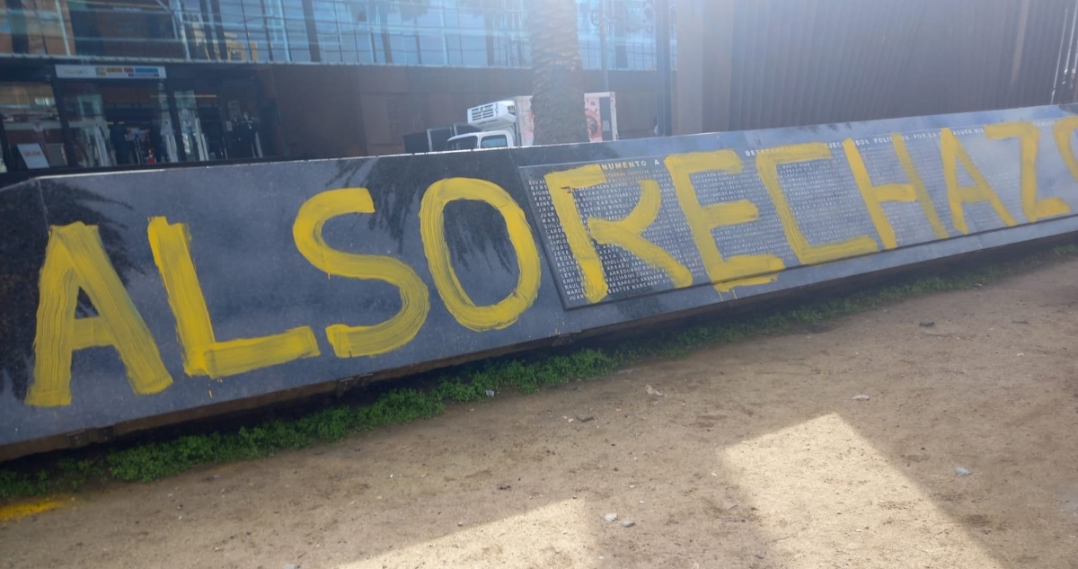 Vandalización memorial Valparaíso