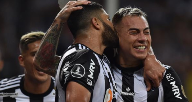 Eduardo Vargas es defendido por el Director Deportivo del Atlético Mineiro, tras los rumores de su partida.