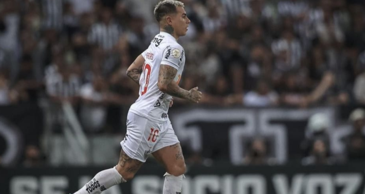 Eduardo Vargas no fue convocado en el segundo duelo consecutivo del Mineiro.