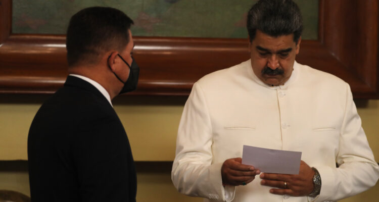 A 3 años de ruptura diplomática Venezuela y Colombia retoman relaciones con mira en el comercio