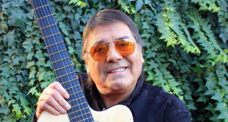 Zalo Reyes interpretó Ramito de Violetas