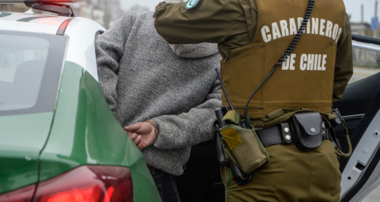 14 años tiene el único detenido acusado de disparar a conductor de app para robar auto en Recoleta