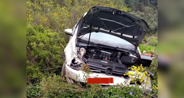 Tres lesionados deja volcamiento de vehículo a la altura de Ránquil en Autopista del Itata