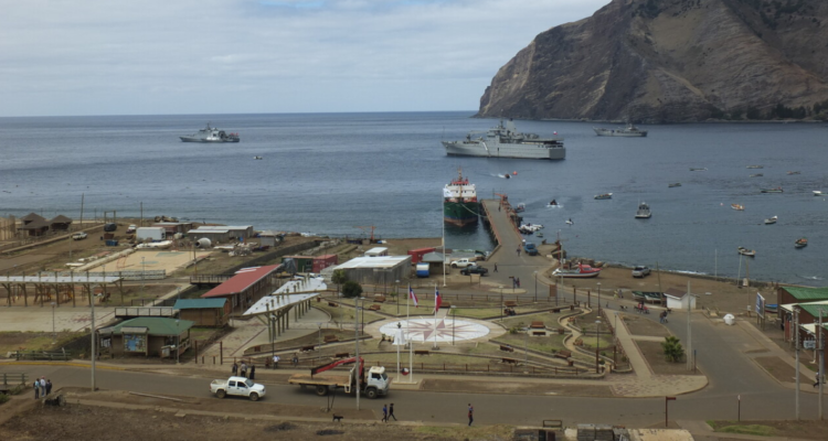 Aeronave en dirección a Juan Fernández falla a los cinco minutos de vuelo: piden informe al MTT.