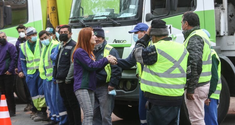 Alcaldesa de Ñuñoa pide uso racional del Estadio Nacional tras 7 shows de Coldplay y Daddy Yankee