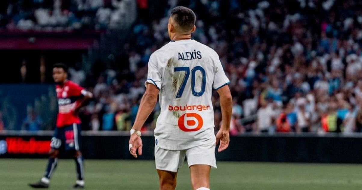 Alexis Sánchez se llena de elogios de la prensa francesa