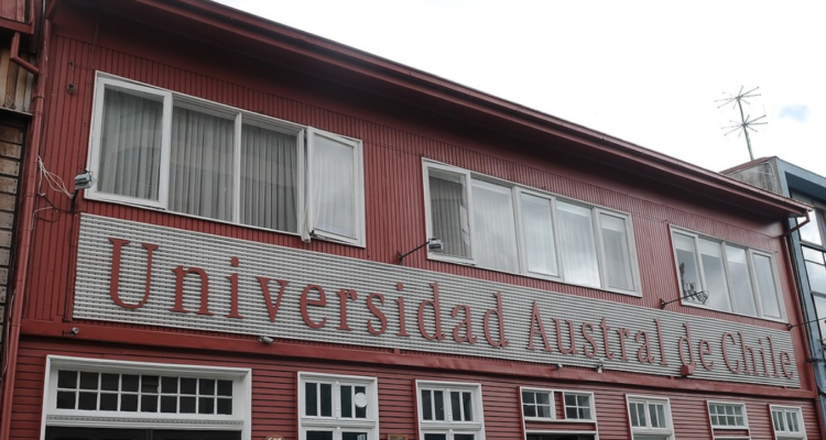 Fachada de la Universidad Austral de Valdivia