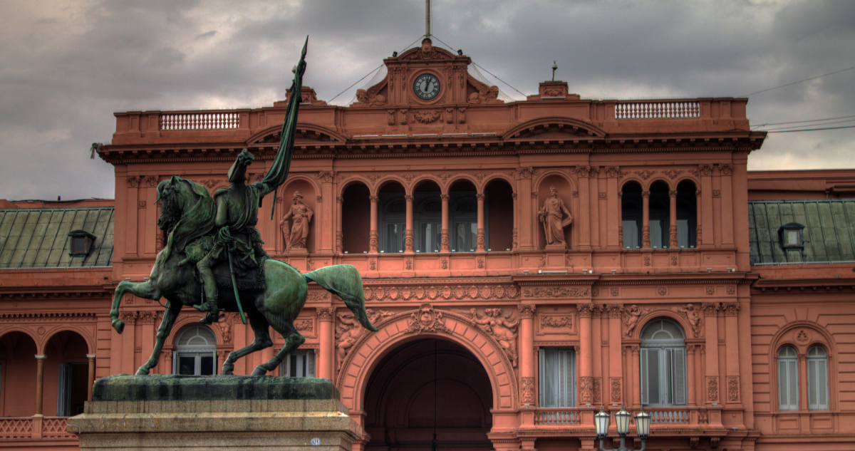 Argentina evacúan Casa Rosada ante amenaza de bomba
