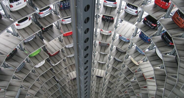 Gobierno de Maduro presentará 4 modelos de vehículos ensamblados en Venezuela con el apoyo de Irán